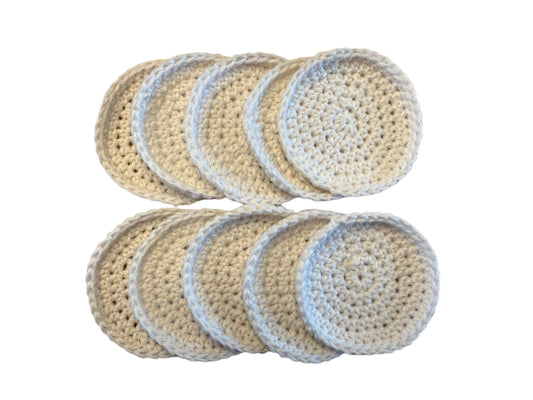 Set of round crochet resuseable makeup remover pads